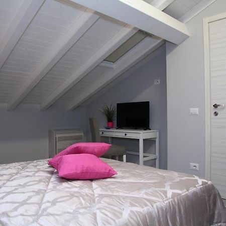Casa Di Sara Apartment คาตาเนีย ภายนอก รูปภาพ