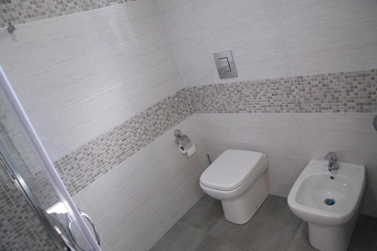 Casa Di Sara Apartment คาตาเนีย ภายนอก รูปภาพ